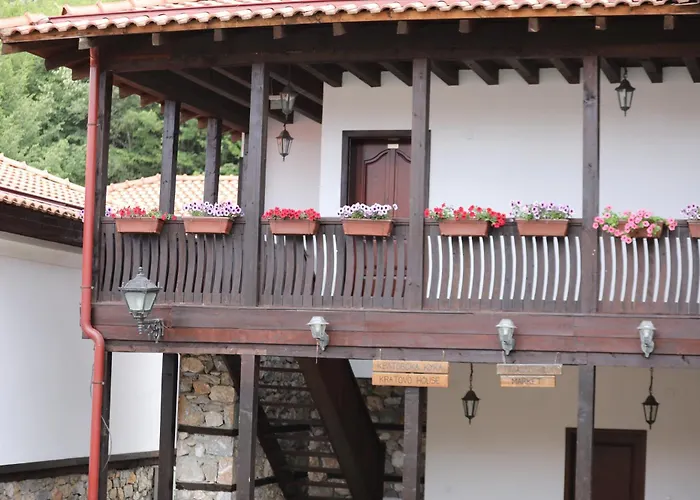 Hotel Macedonian Village &