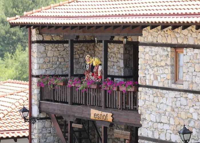 Macedonian Village & Hotel *