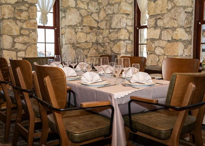 Hotel Macedonian Village &