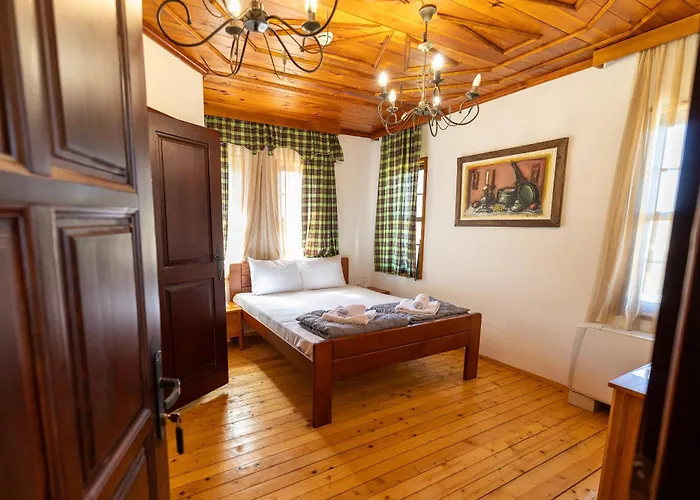 Hotel Macedonian Village & *